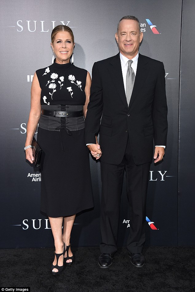 37FE54B400000578-3777077-The_couple_that_dresses_together_Hanks_looked_dapper_in_a_black_-m-35_1473210231456