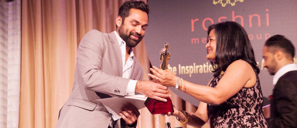 Bollywood-Actor-Abhay-Deol-receiving-Award-by-Senator-Pramila-Jayapal