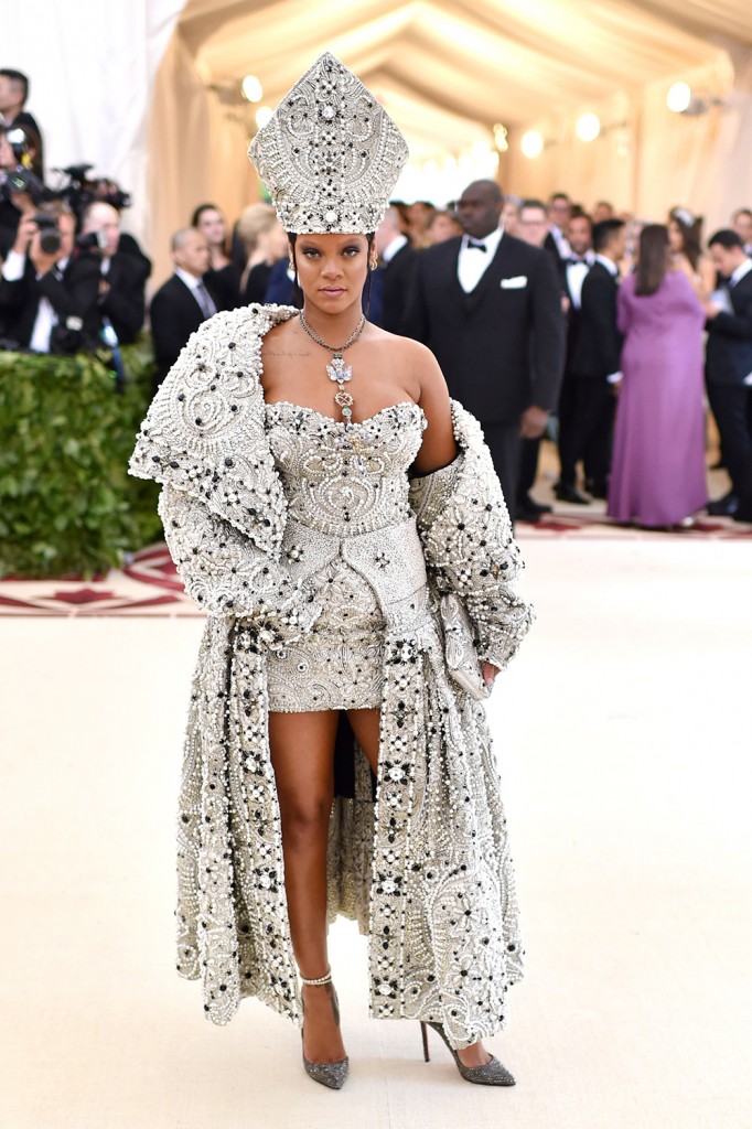 Mandatory Credit: Photo by Stephen Lovekin/Variety/REX/Shutterstock (9662976bc) Rihanna The Metropolitan Museum of Art's Costume Institute Benefit celebrating the opening of Heavenly Bodies: Fashion and the Catholic Imagination, Arrivals, New York, USA - 07 May 2018